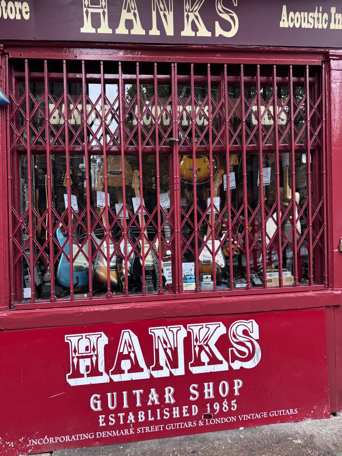 Hanks Guitars, Denmark Street